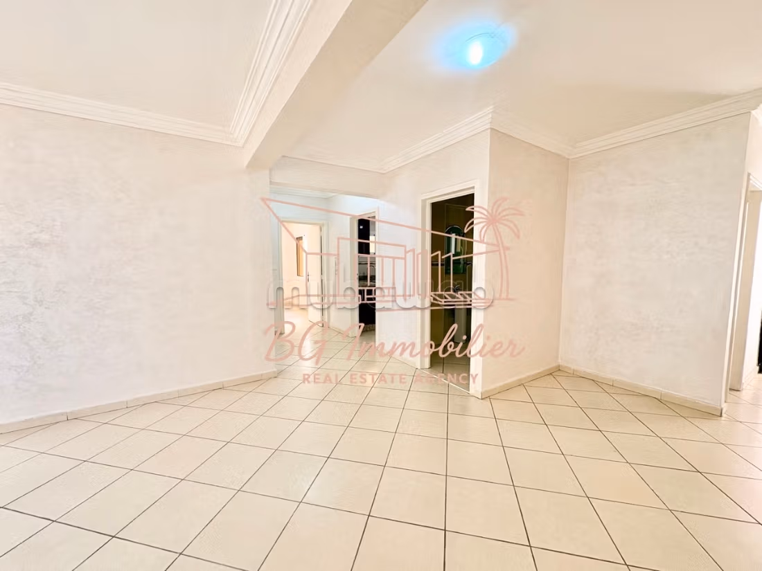 Joli appartement rénové 2 chambres quartier Founti