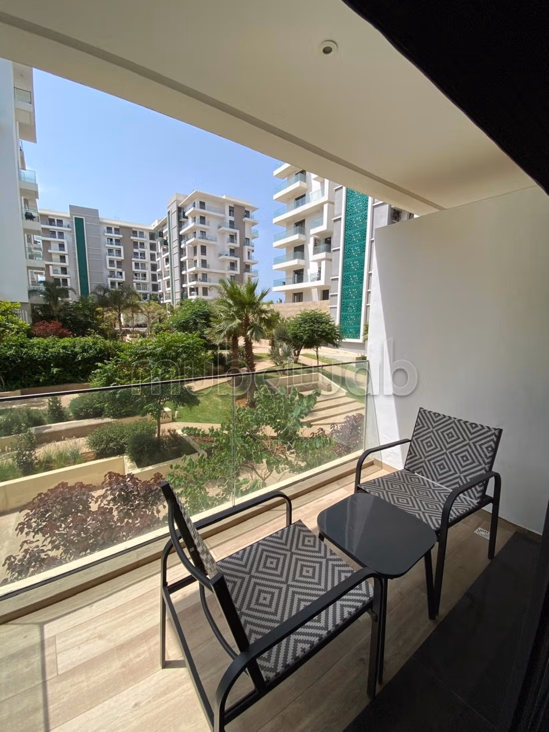 Gemeubileerd appartement met tuin te huur - De Parels