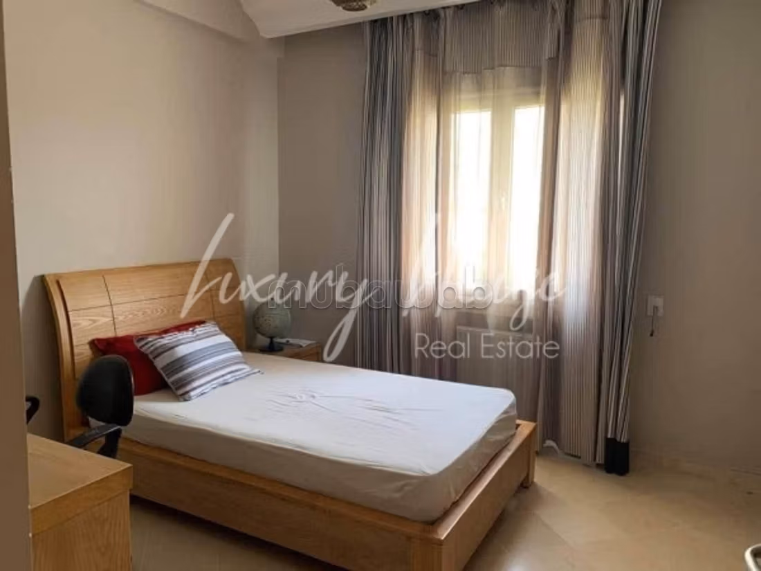 شقة S3 فارغة أو مفروشة في الأوين