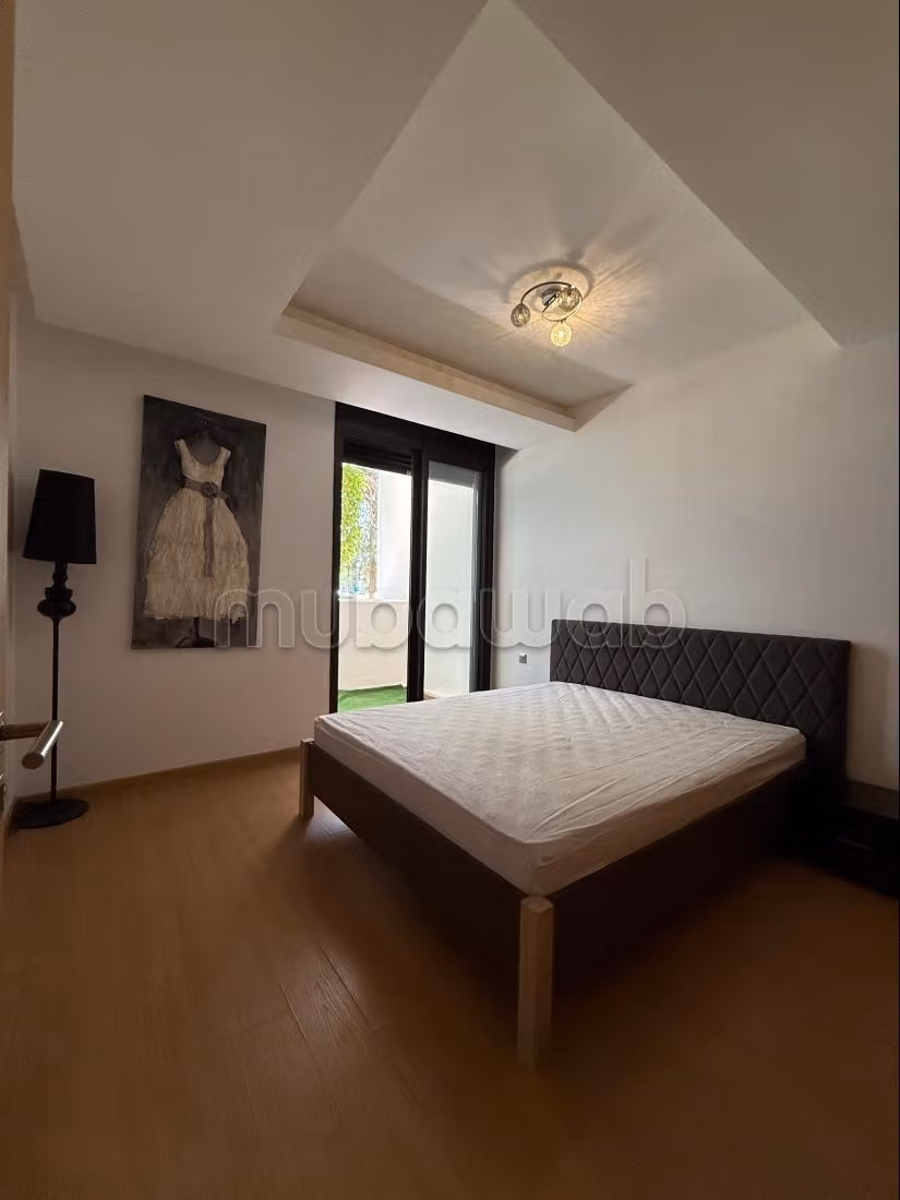 Bel appartamento in affitto a Souissi. Superficie 143 m². Arredato
