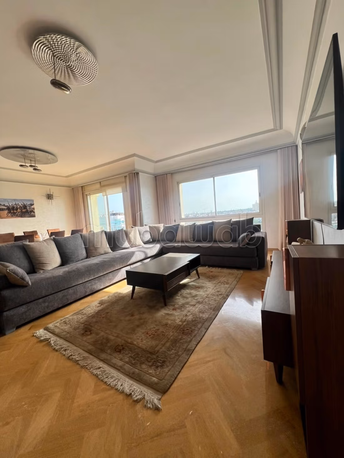 Appartement meublé de très haut standing – 240 m² — 2