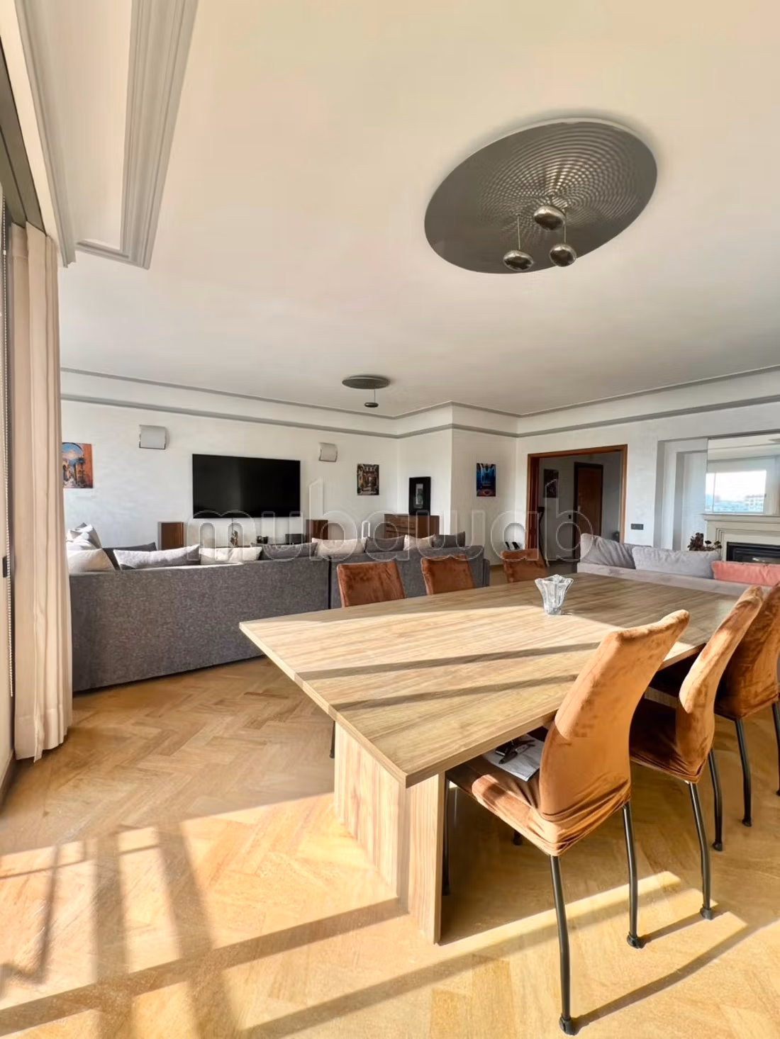 Appartement meublé de très haut standing – 240 m² — 3