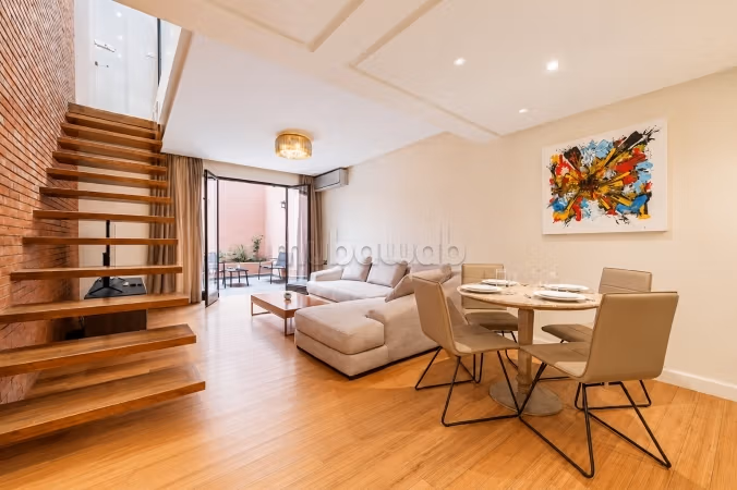 Duplex di Alto Livello in Affitto a Gueliz, Vicino a Beldi Fusion
