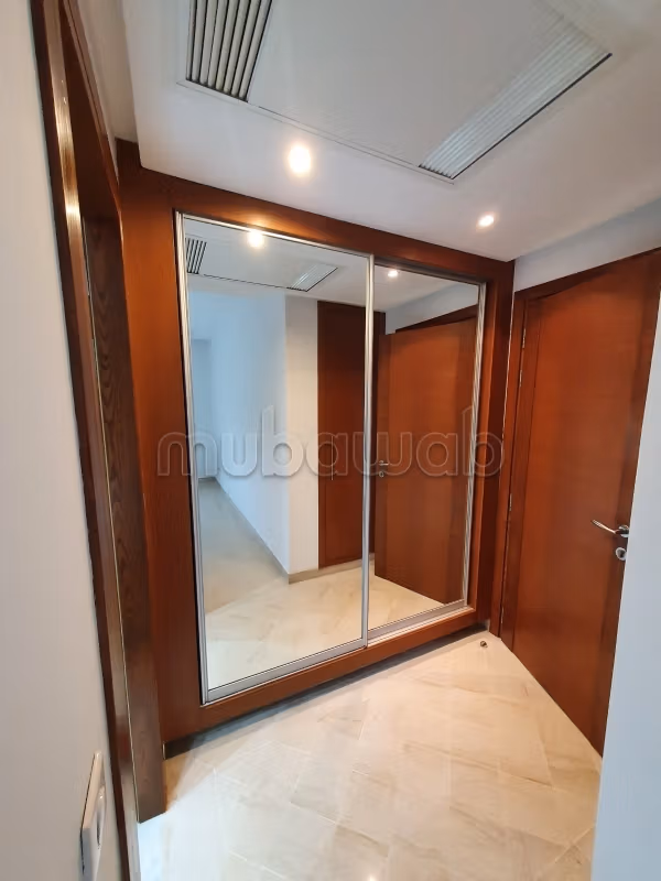 Appartement de luxe avec grand terasse aux Lac 2