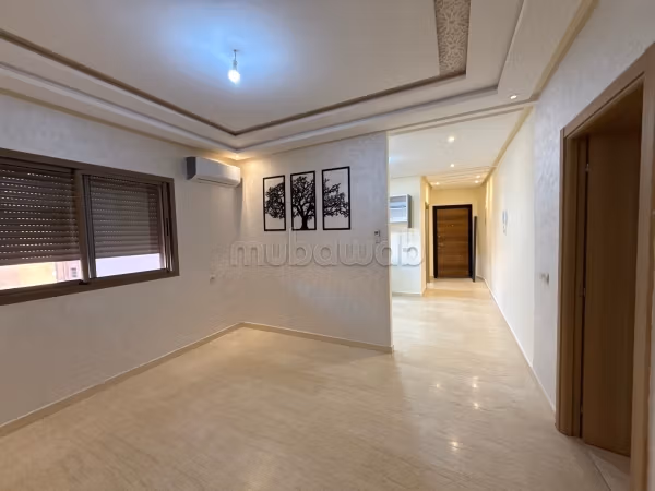 Studio te koop aan de Route Casablanca. Totale oppervlakte 46 m². Conciërgediensten beschikbaar, airconditioningsysteem