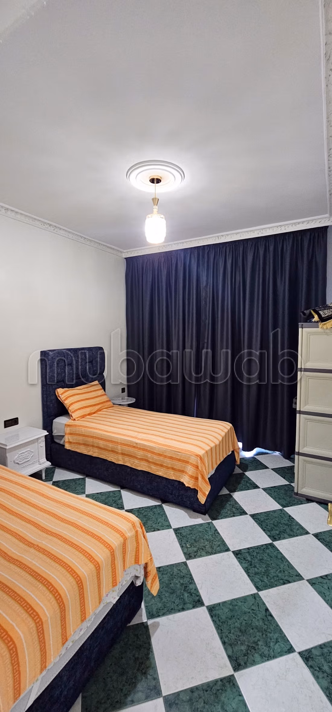 Appartements à louer à Tanger City Center. Superficie totale de 80 m². Salon authentique, antenne parabolique.