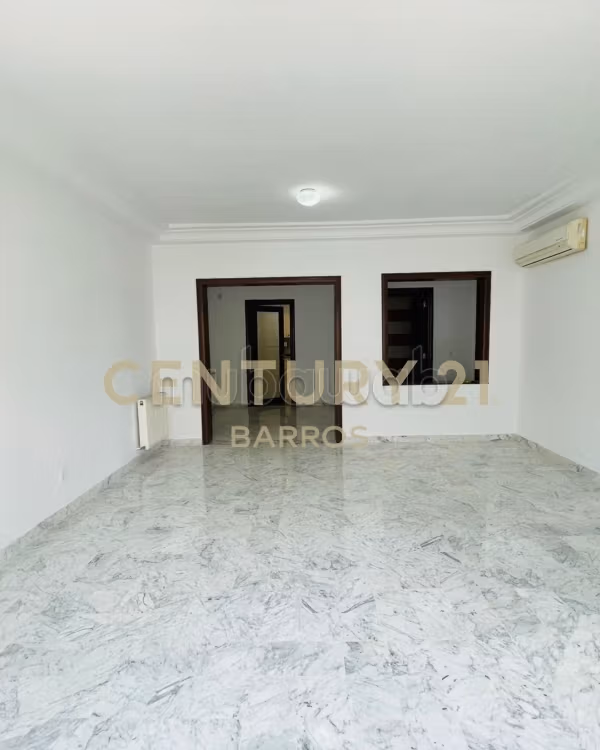 For rent an empty S3 apartment at the Lakeside 2