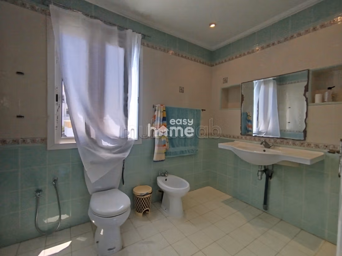 350m² villa on a 605m² plot