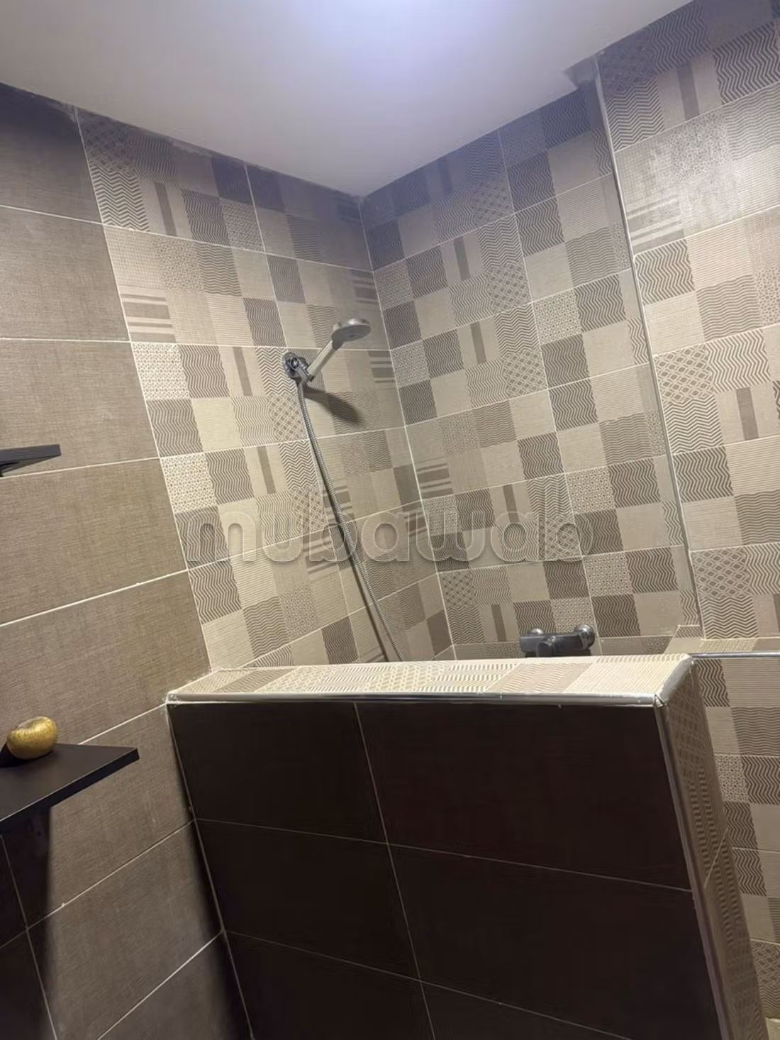 Location d'un appartement à Hamria. 3 chambres. Bien meublé