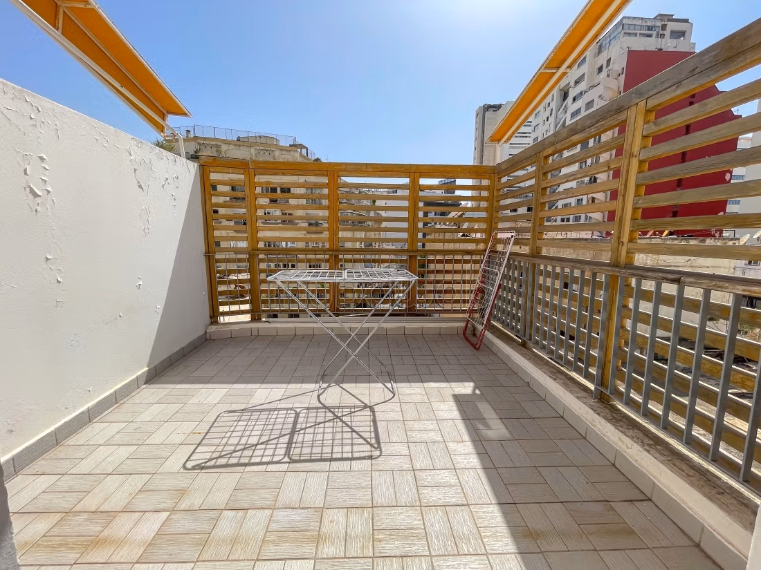 Louez cet appartement à Gauthier.
Surface totale 110 m².
Meublé — 3