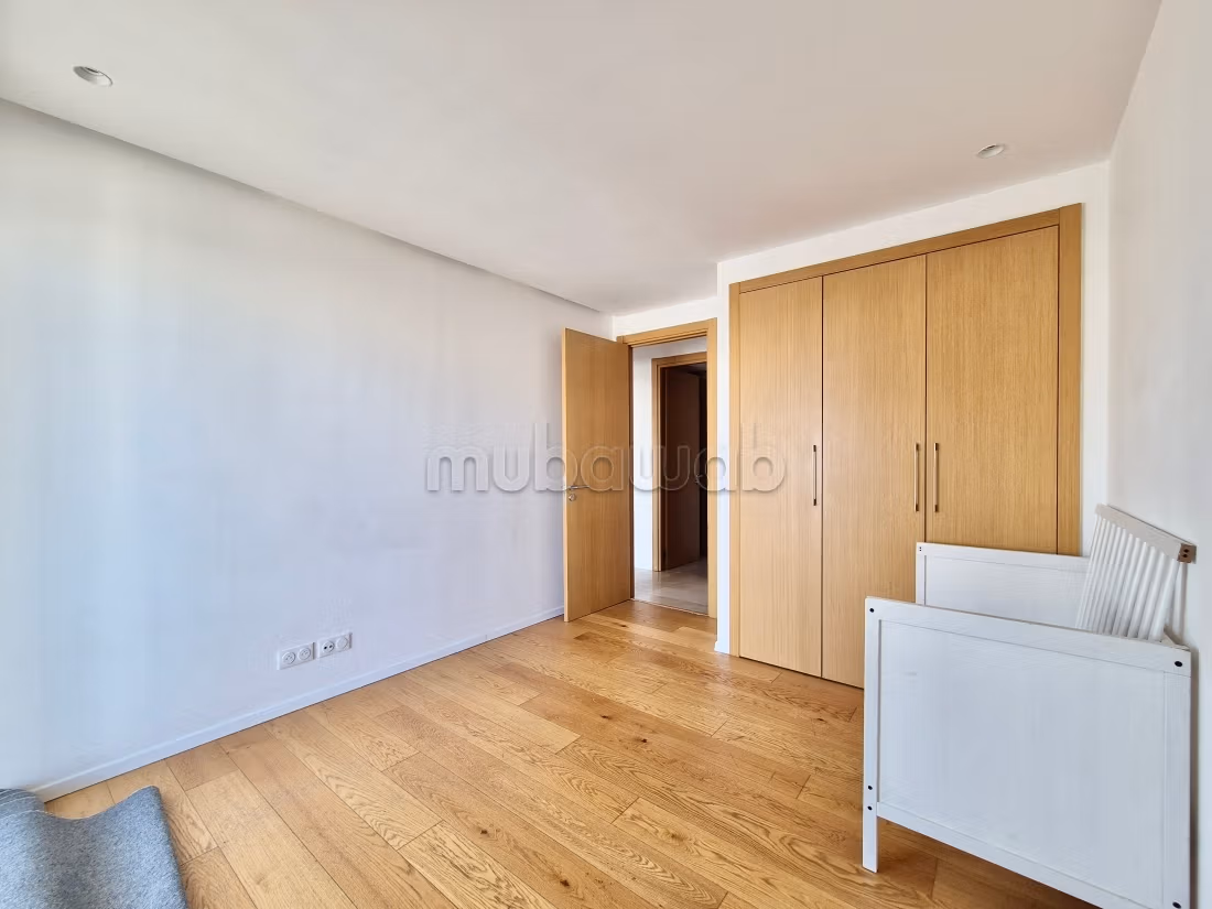Gestoffeerd Appartement met Terras CFC