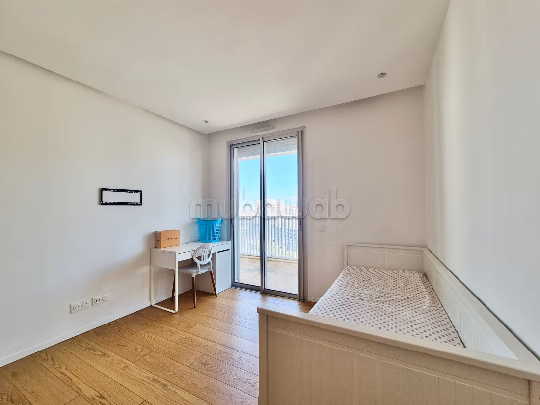 Gestoffeerd Appartement met Terras CFC