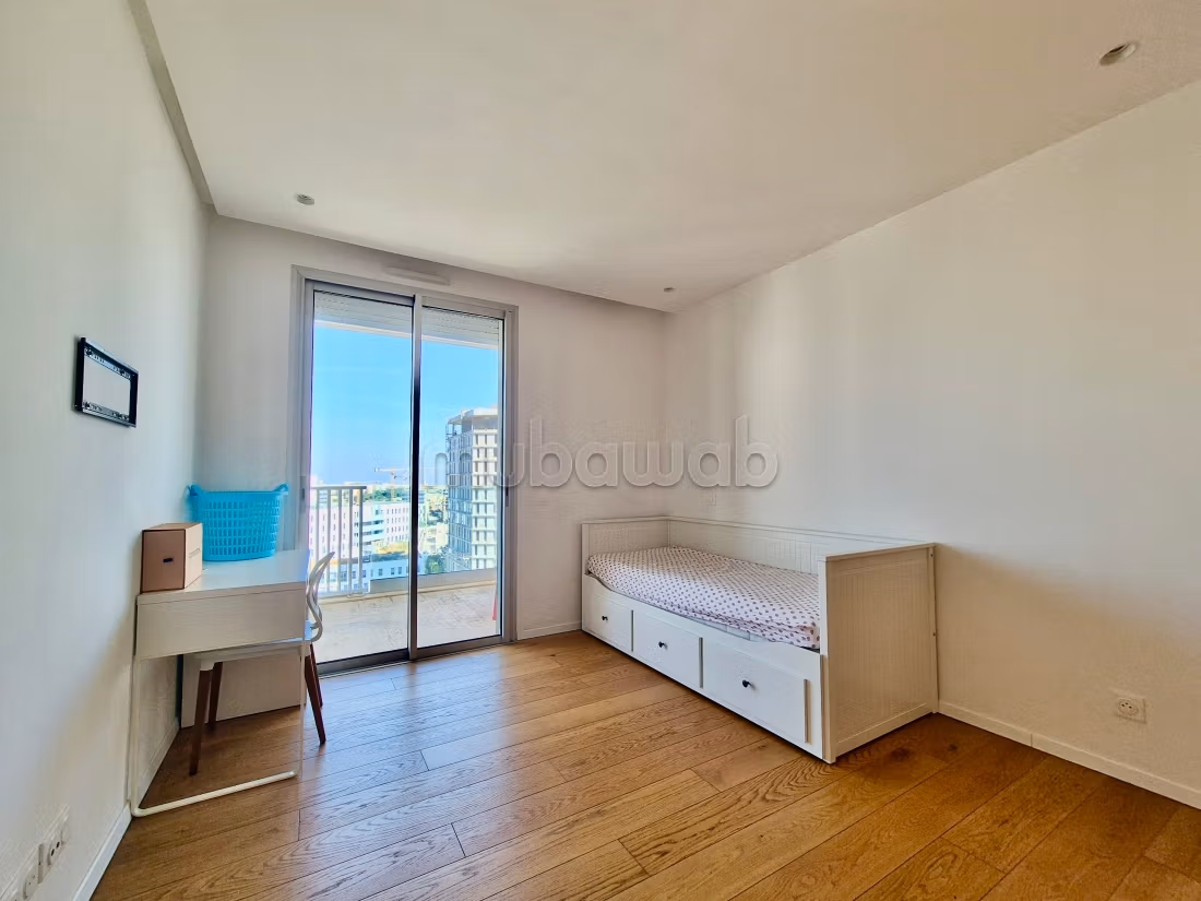 Gestoffeerd Appartement met Terras CFC