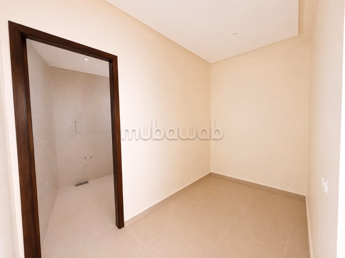 Magnificent empty villa for sale in Targa