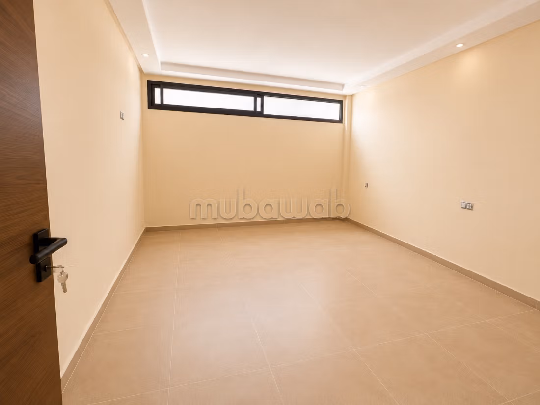 Magnificent empty villa for sale in Targa