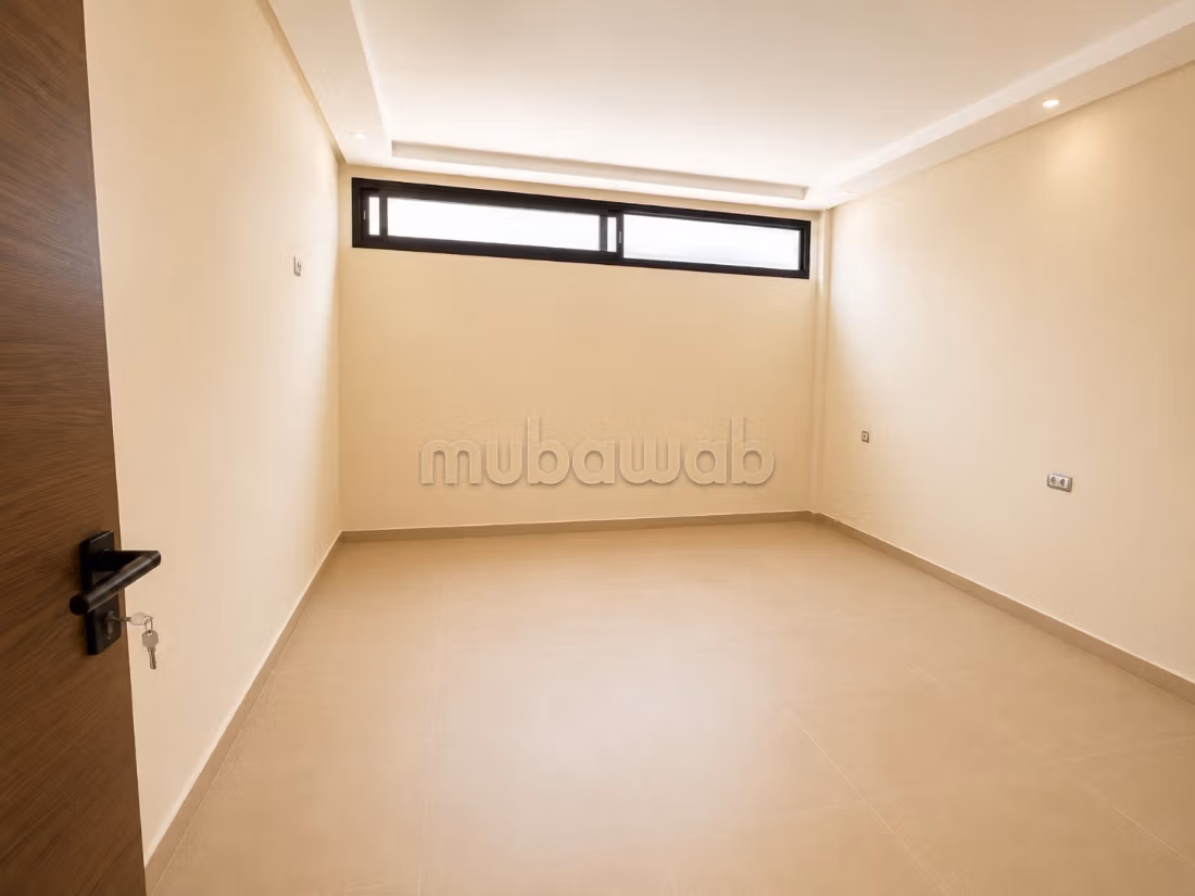 Magnificent empty villa for sale in Targa