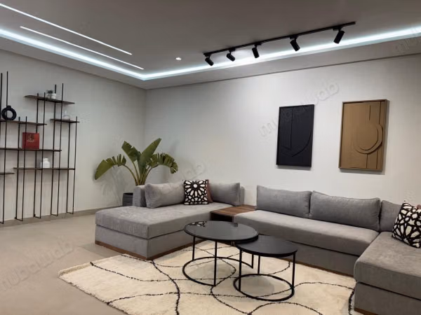 Apartamento casi nuevo con terraza