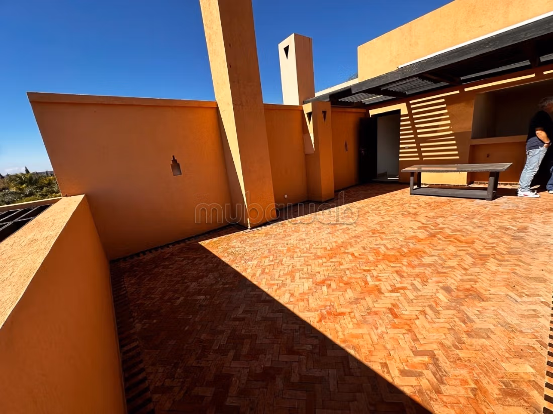 Villa di lusso in affitto a Sidi Youssef. 6 stanze confortevoli. Arredato