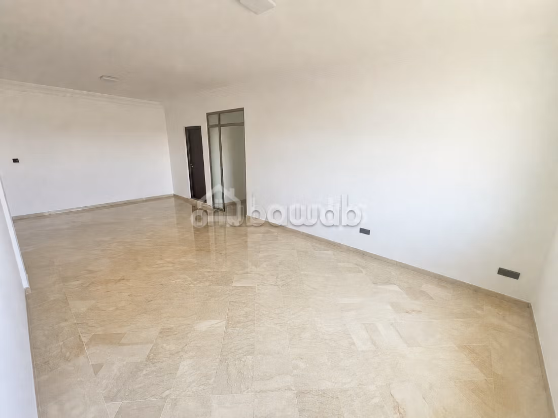 Bureaux neufs à louer Avenue Kadi Ayad