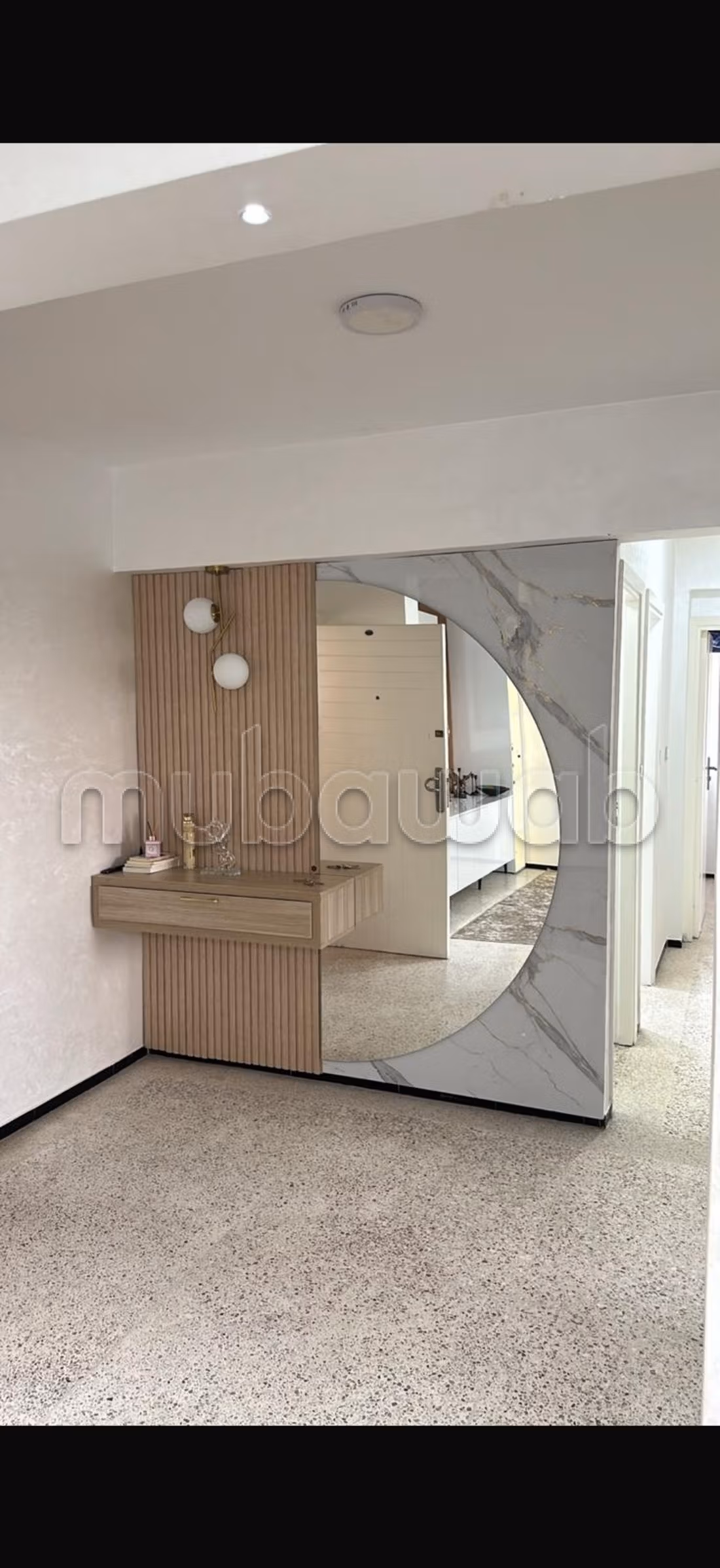 Appartamento con 3 camere e vista mare