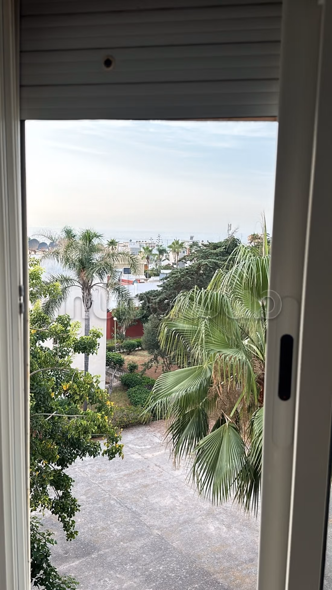Appartamento con 3 camere e vista mare
