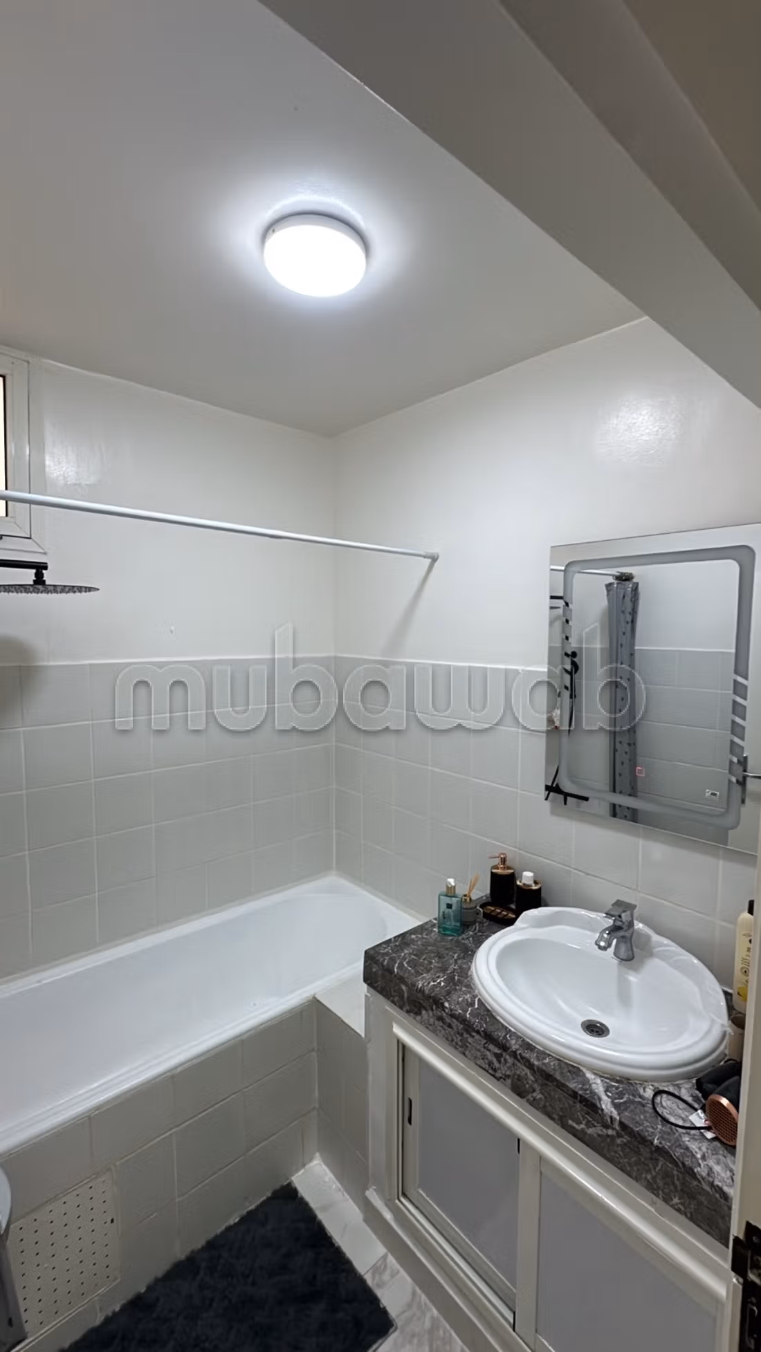 Appartamento con 3 camere e vista mare