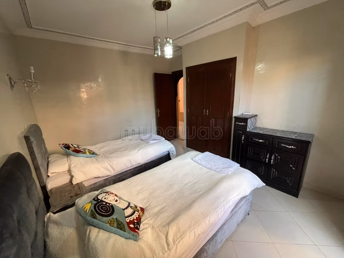 Louez cet appartement à Issil. 2 pièces confortables. Bien m...