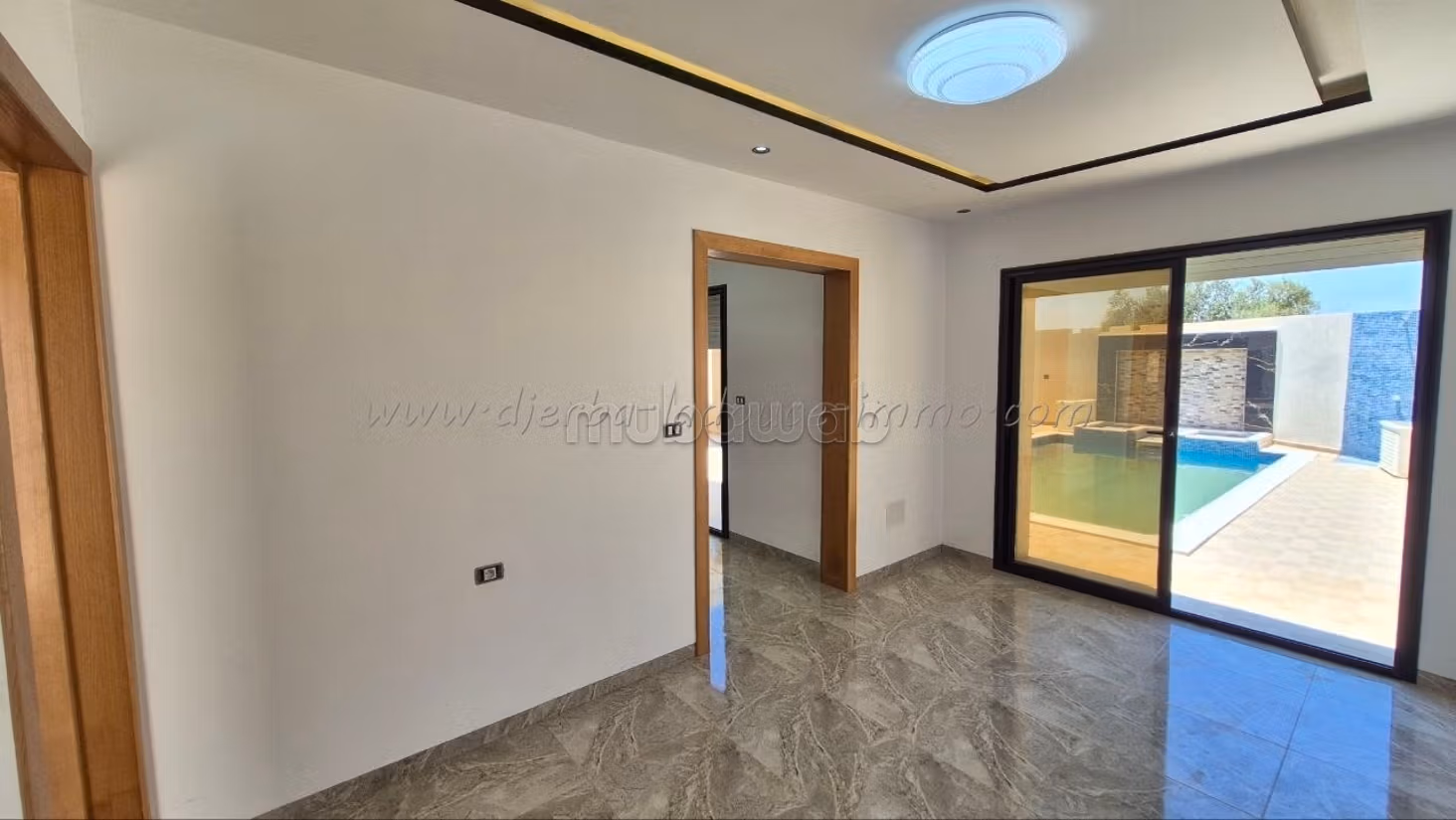 Villa S3 avec piscine à vendre à Mahboubine
