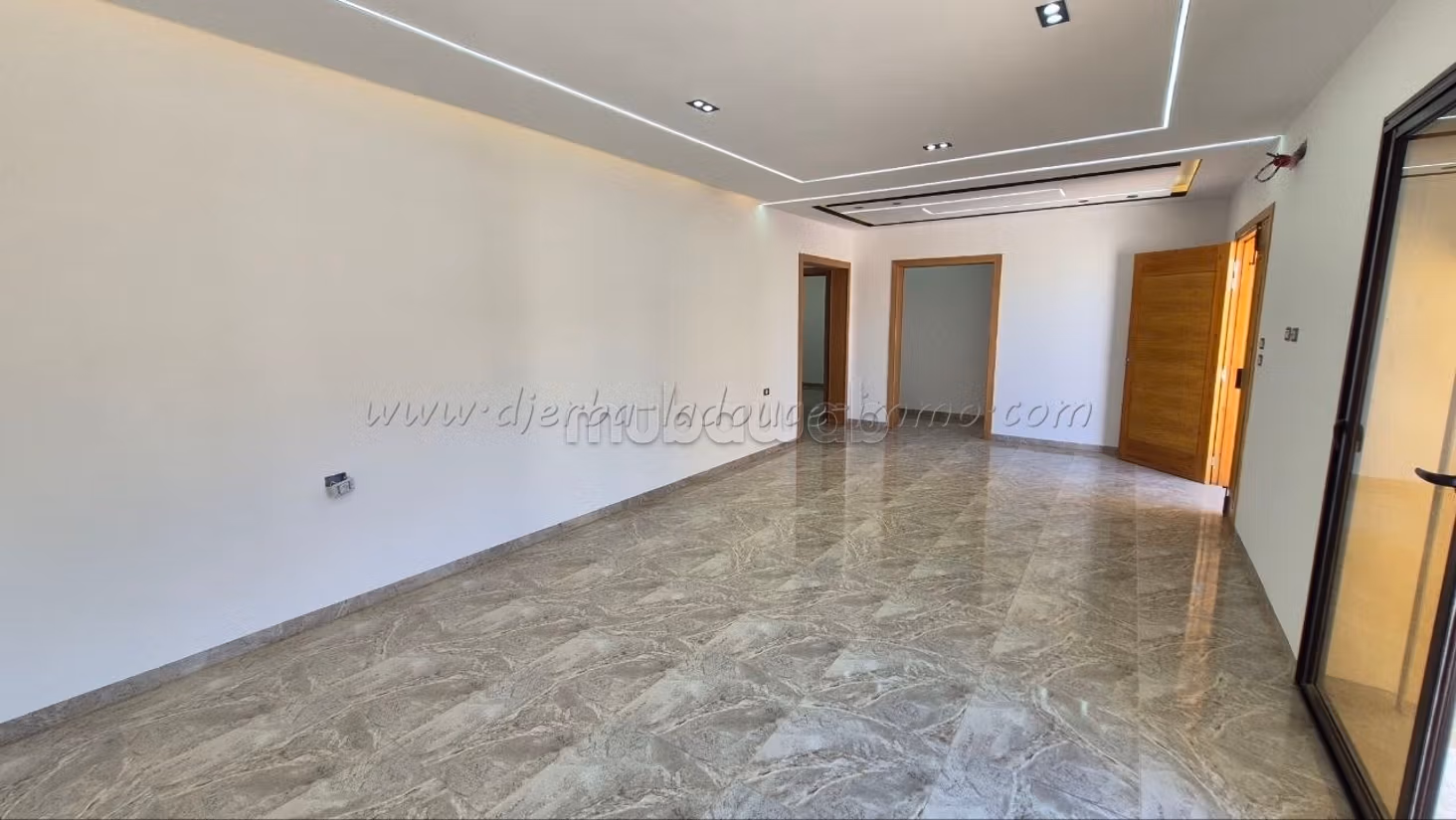 Villa S3 avec piscine à vendre à Mahboubine