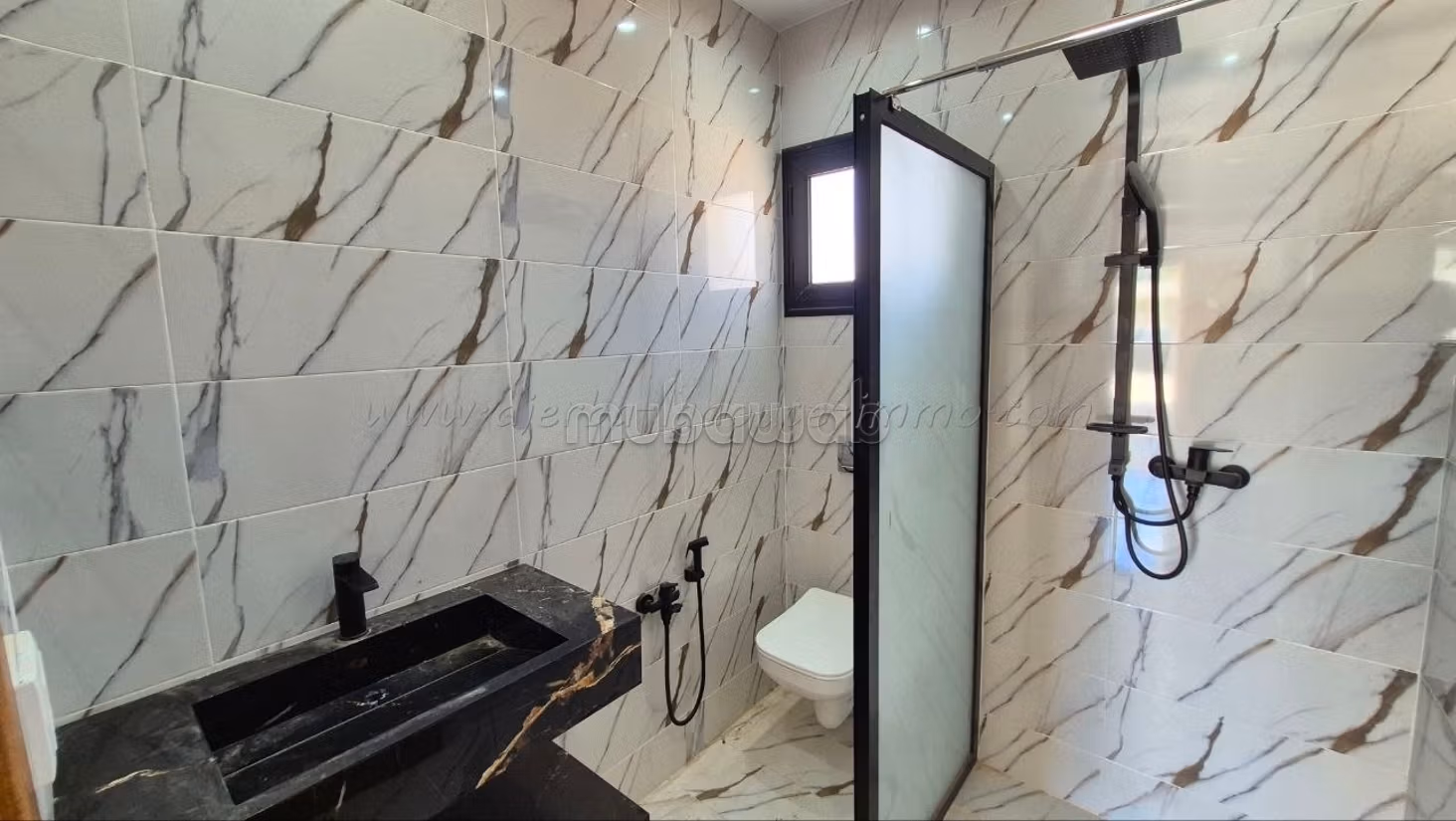Villa S3 avec piscine à vendre à Mahboubine