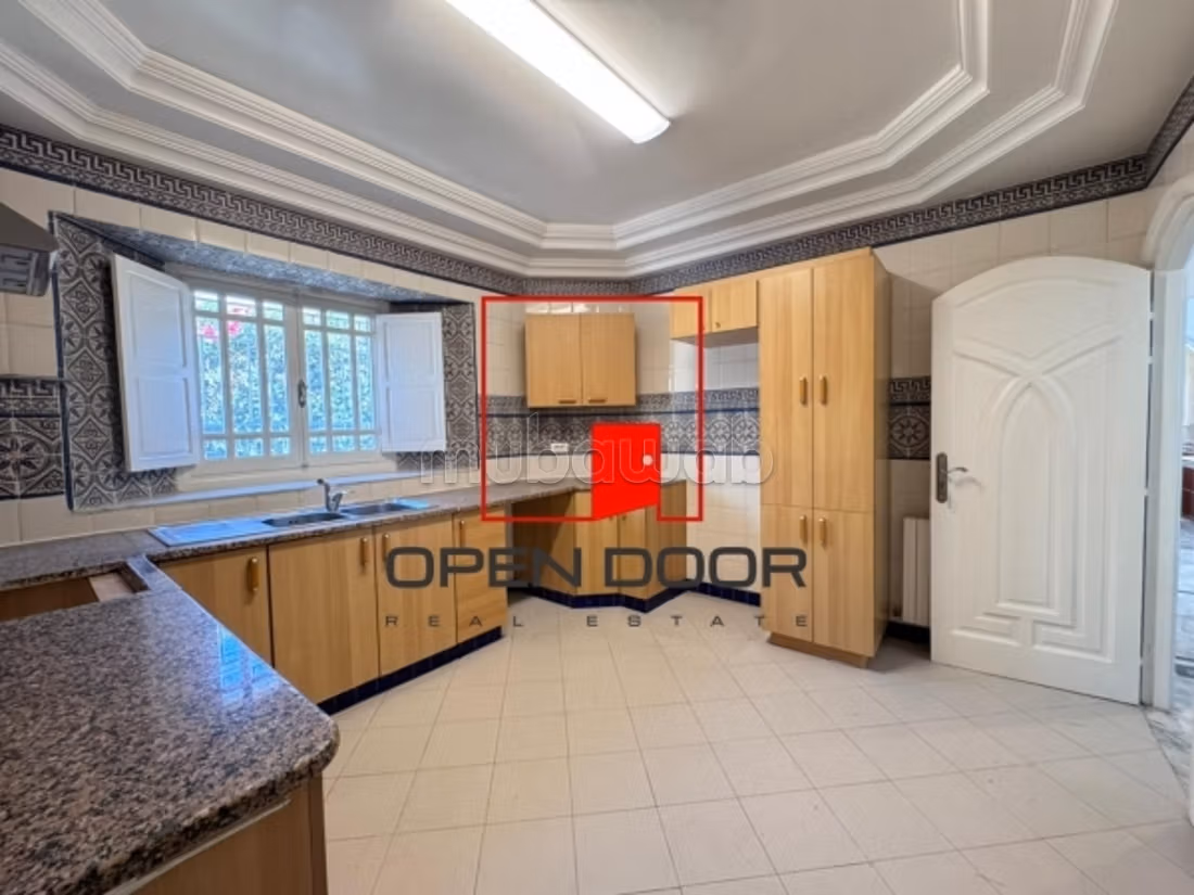 À VENDRE Villa indépendante avec garage et studio