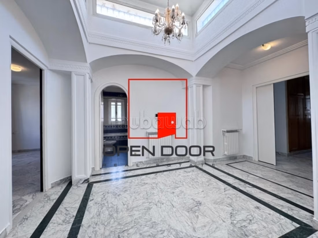 À VENDRE Villa indépendante avec garage et studio