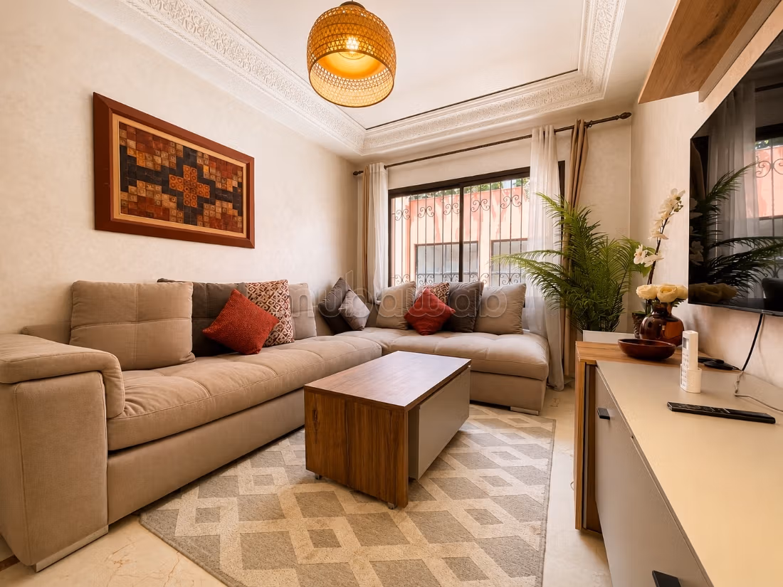 Appartement de 2 Chambres avec Piscine Commune