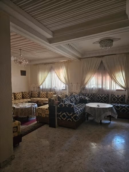 Apparemment à vendre