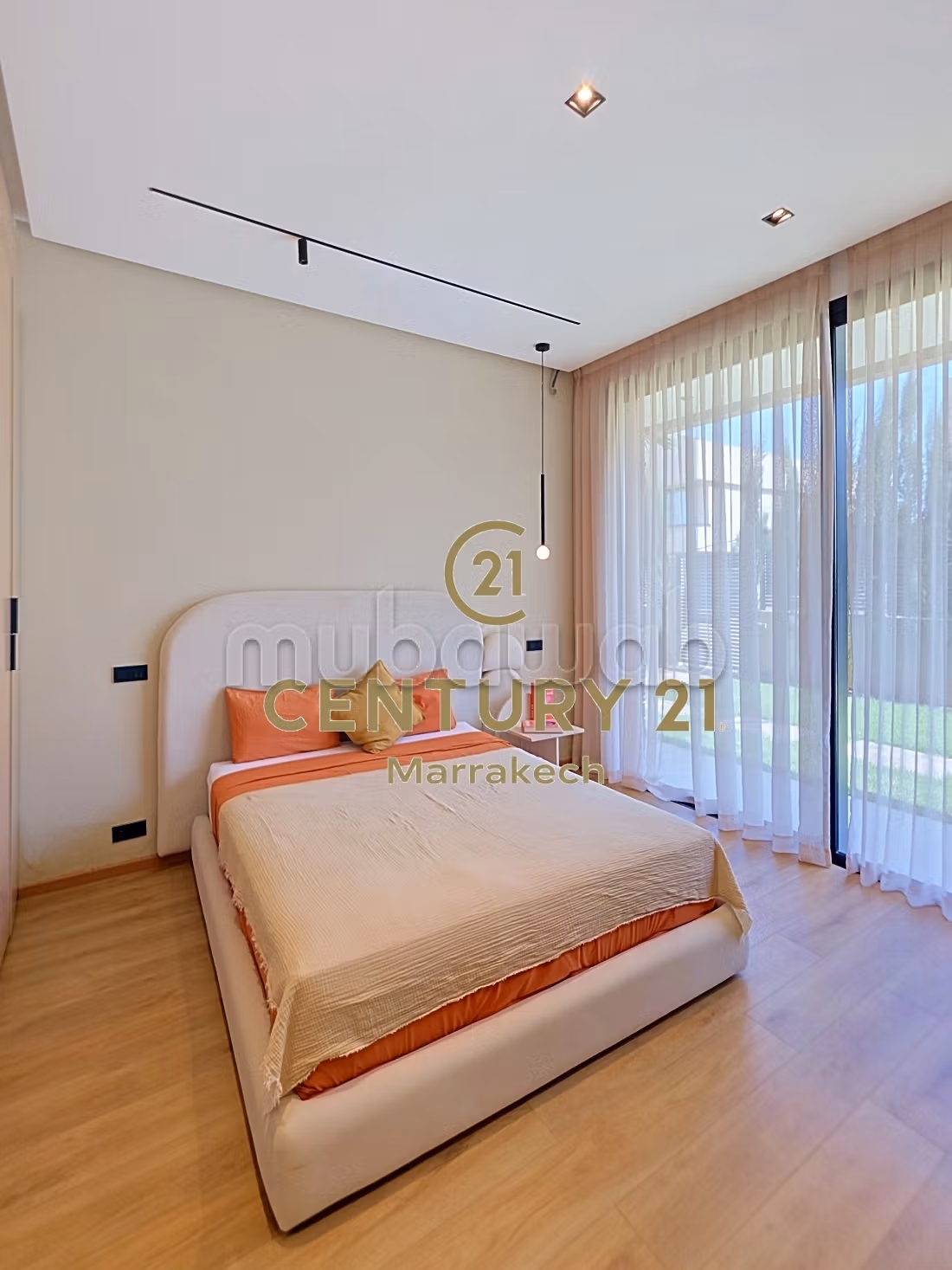 Premium New Villa Large Garden