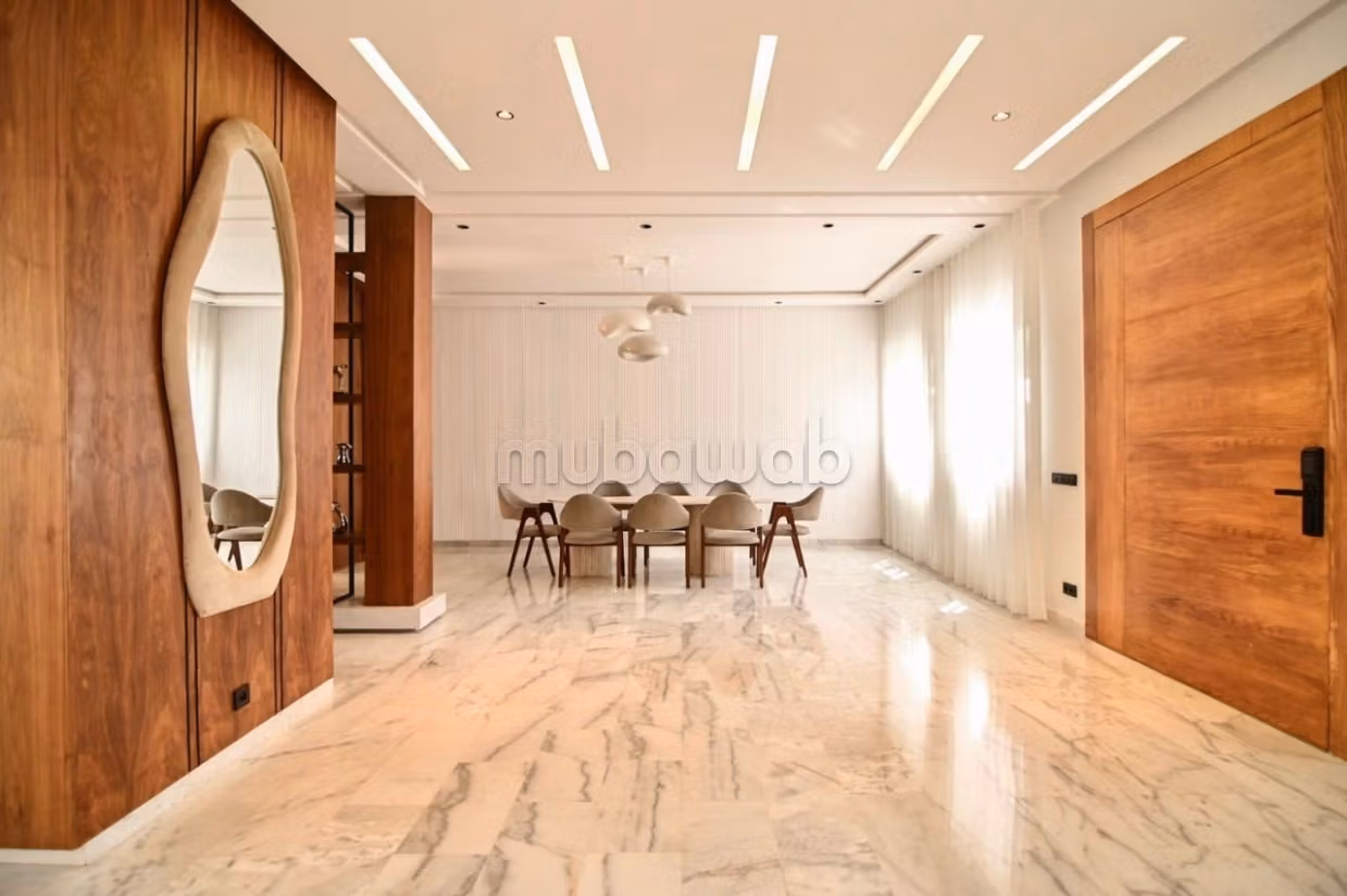Luxe gemeubileerde villa te huur nabij het Salmanpaleis