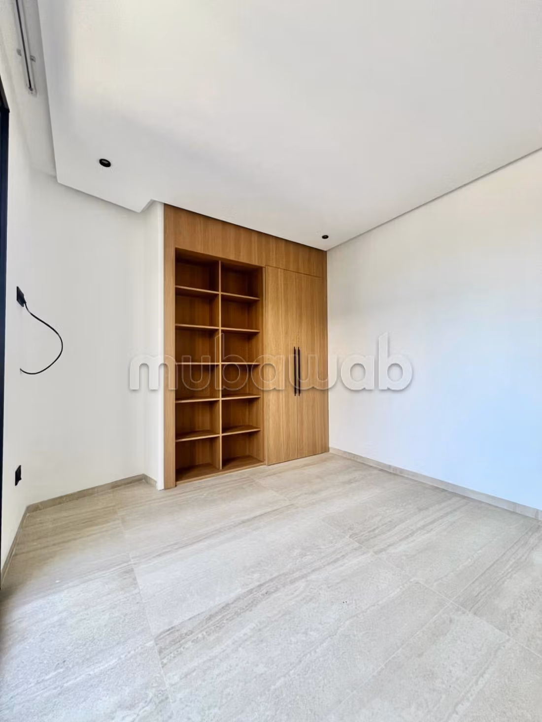 Studio Vide Neuf Haut Standing à Louer — 5