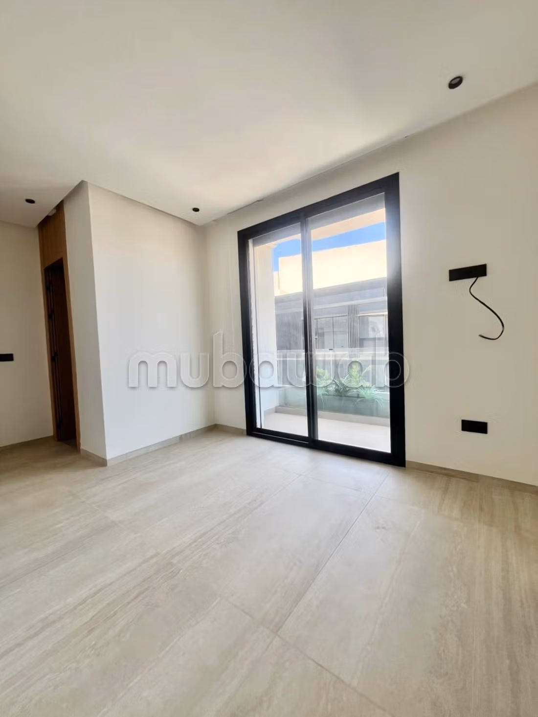 Studio Vide Neuf Haut Standing à Louer — 6