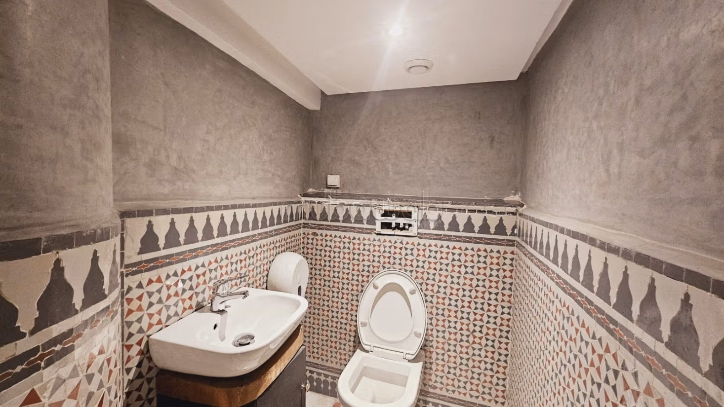 Pas de porte restaurant – Hivernage