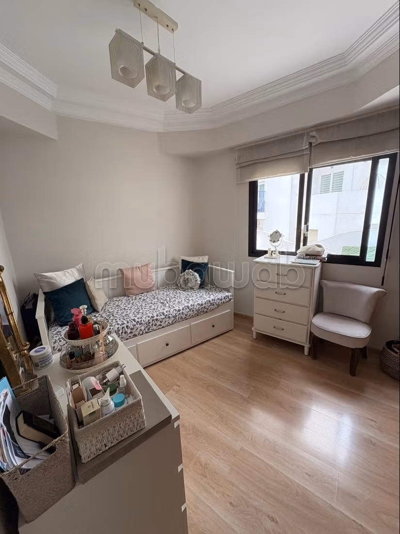 Superbe appartement à casablanca: 181 m²  2 pp