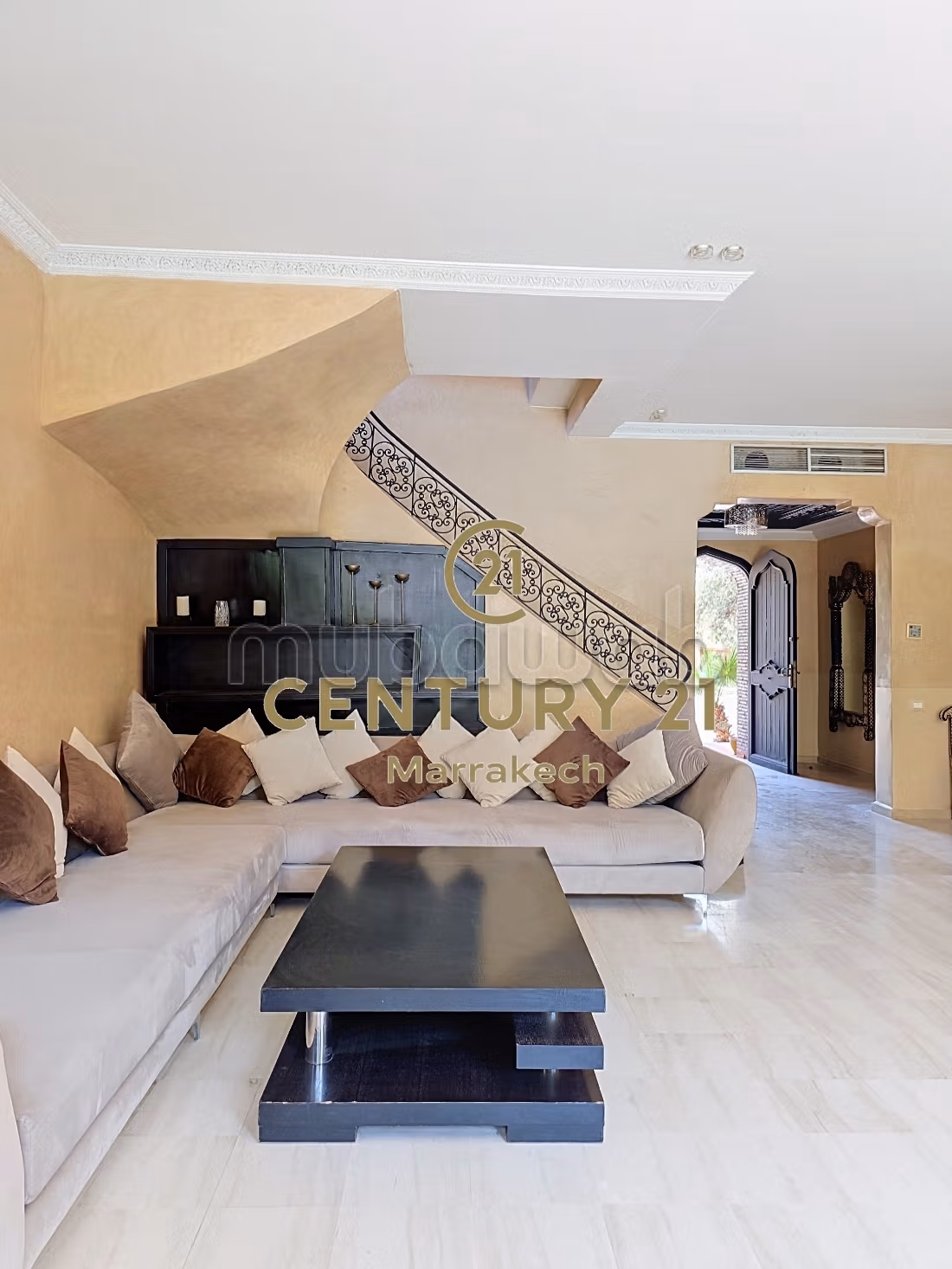 Charming villa in a secure residence