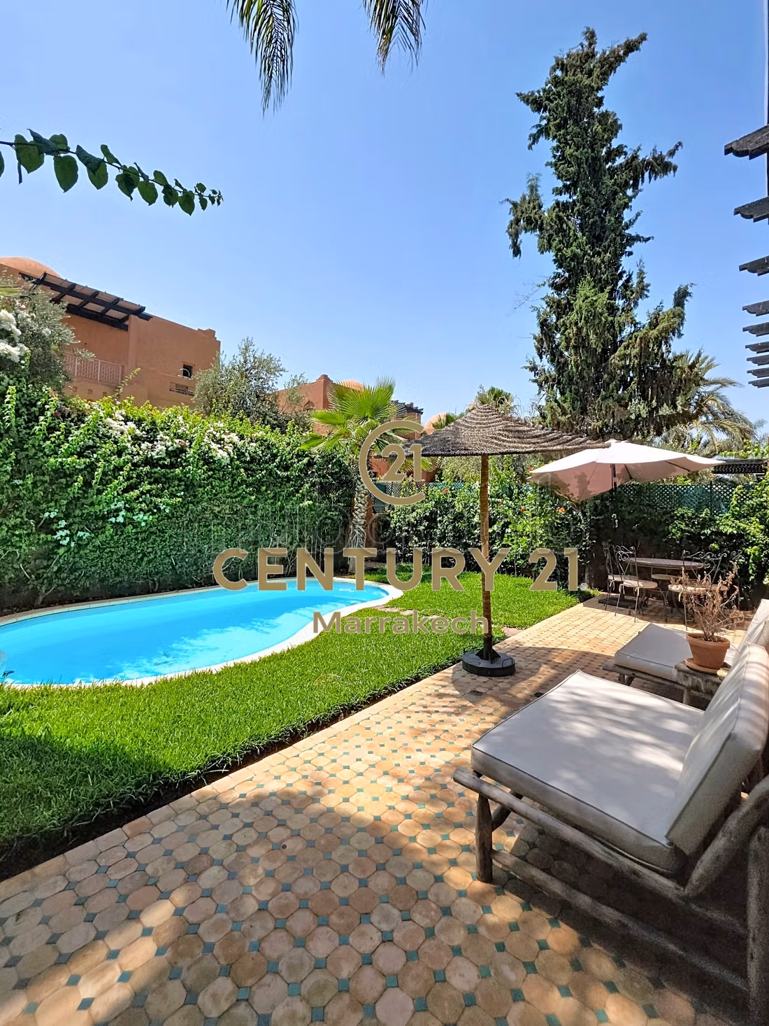Charming villa in a secure residence