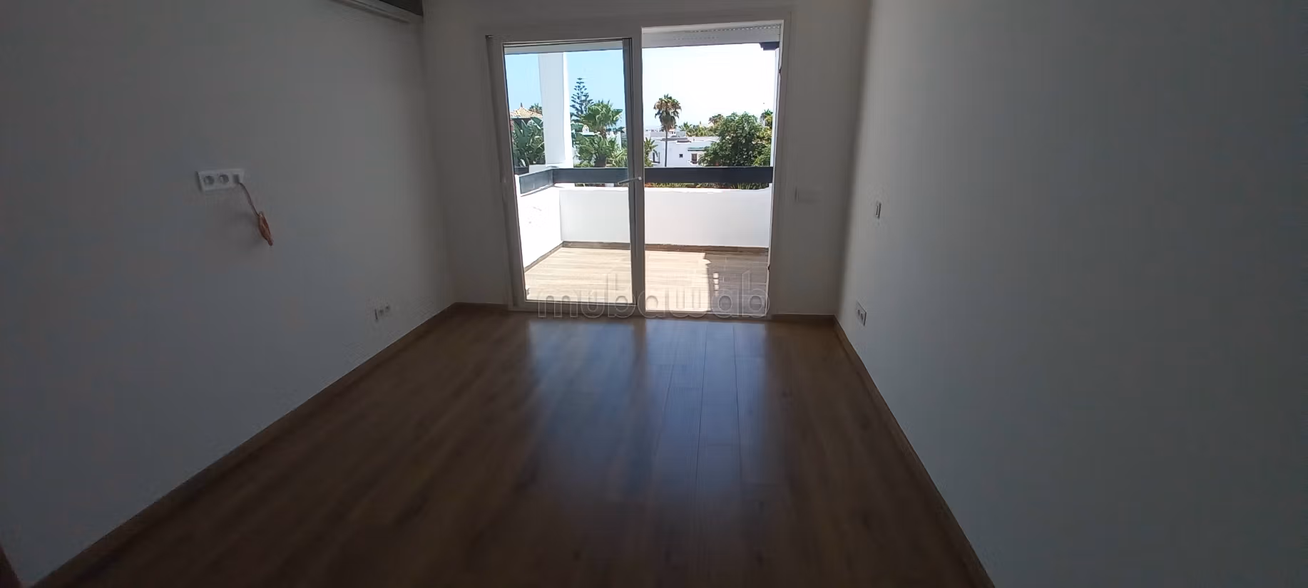 Splendide villa à vendre à Dar Bouazza. 3 chambres agréables. Climatisation et piscine