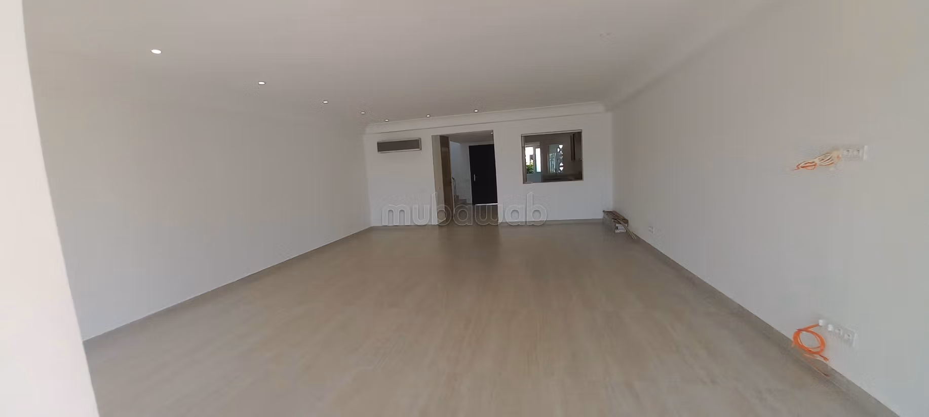 Splendide villa à vendre à Dar Bouazza. 3 chambres agréables. Climatisation et piscine