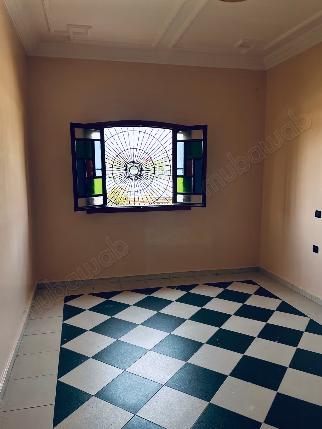 Superbo appartamento in affitto a Hay Zitoun. Superficie 120 m²