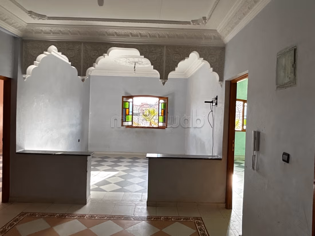 Superbe appartement à louer à Hay Zitoun.
Superficie 120 m² — 4