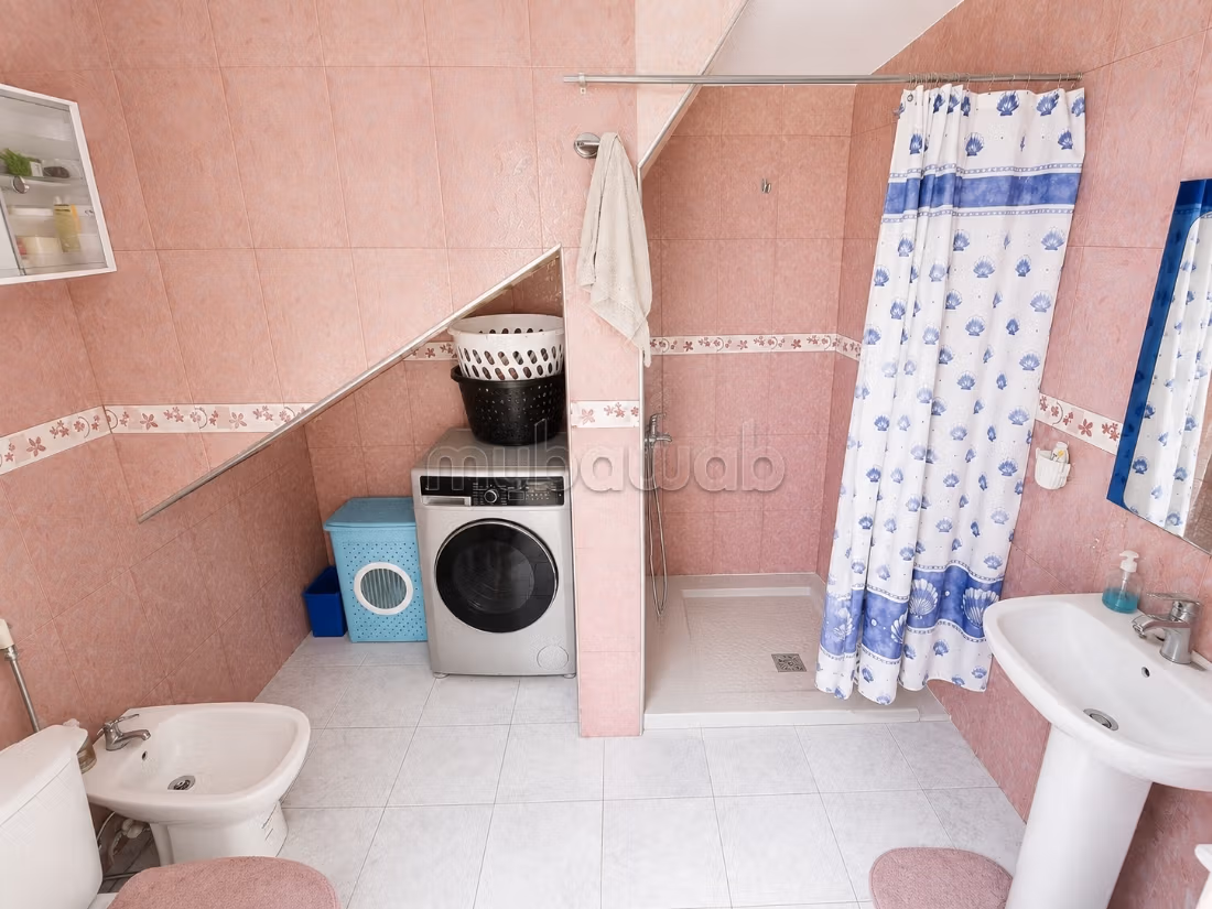 Riad 6/7 Rooms Subletting Allowed
