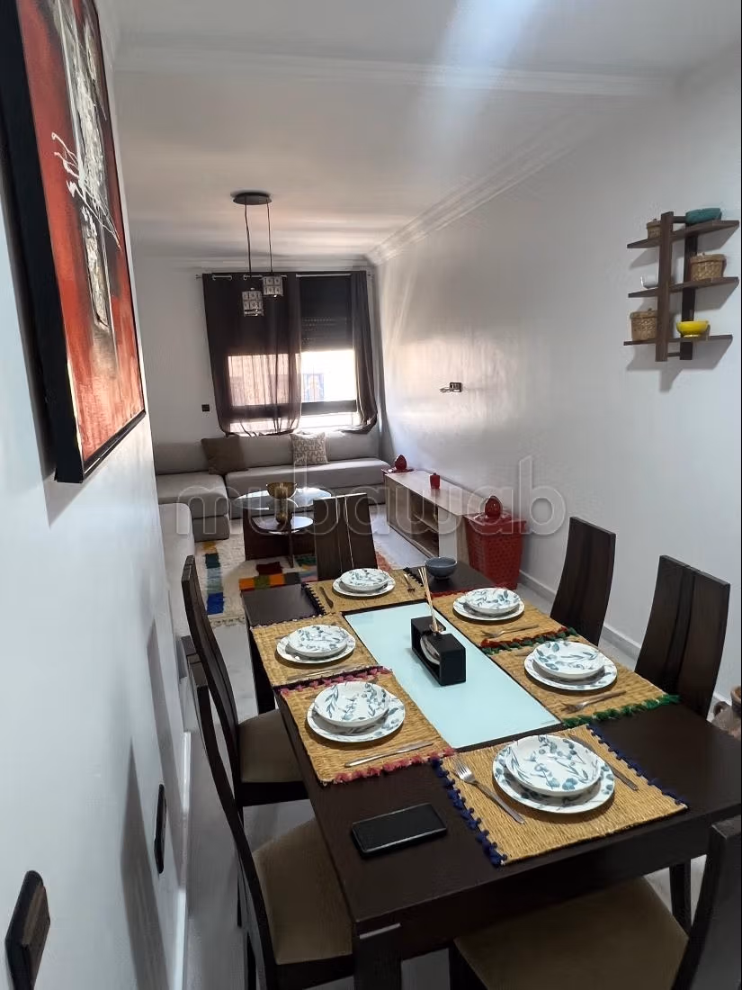 Louez cet appartement à Agdal. 2 jolies chambres. Dressing. — 2