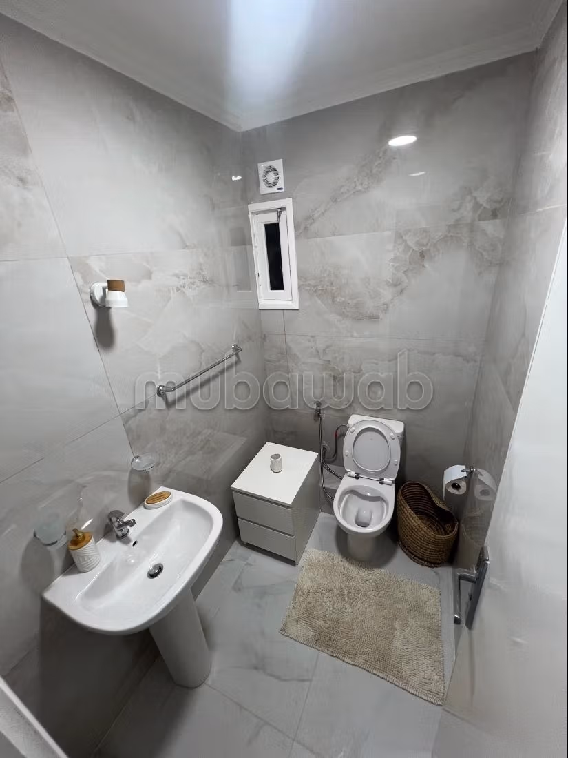 Louez cet appartement à Agdal. 2 jolies chambres. Dressing. — 4