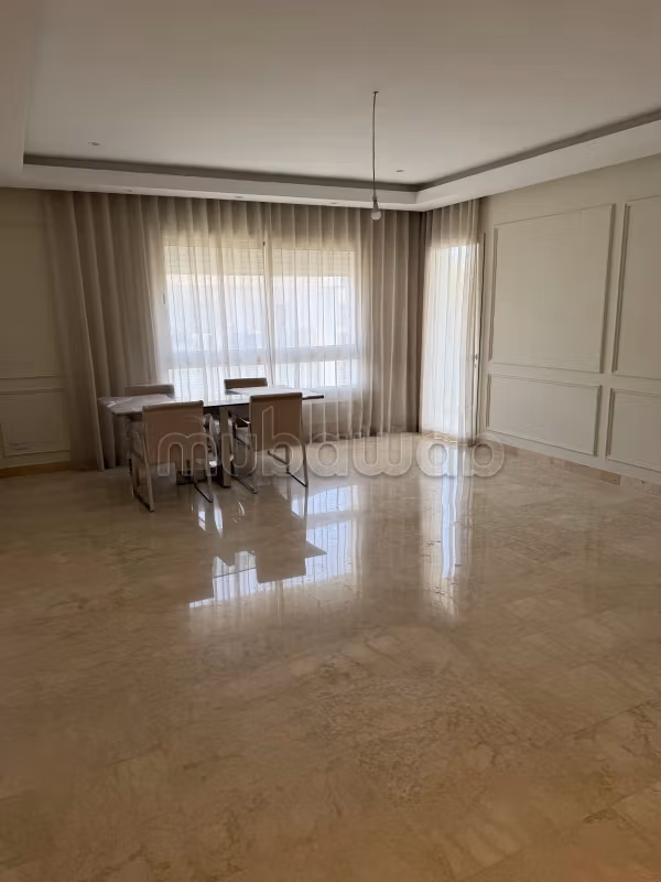 Appartement en location au quartier l’orangerie à Souissi Rabat